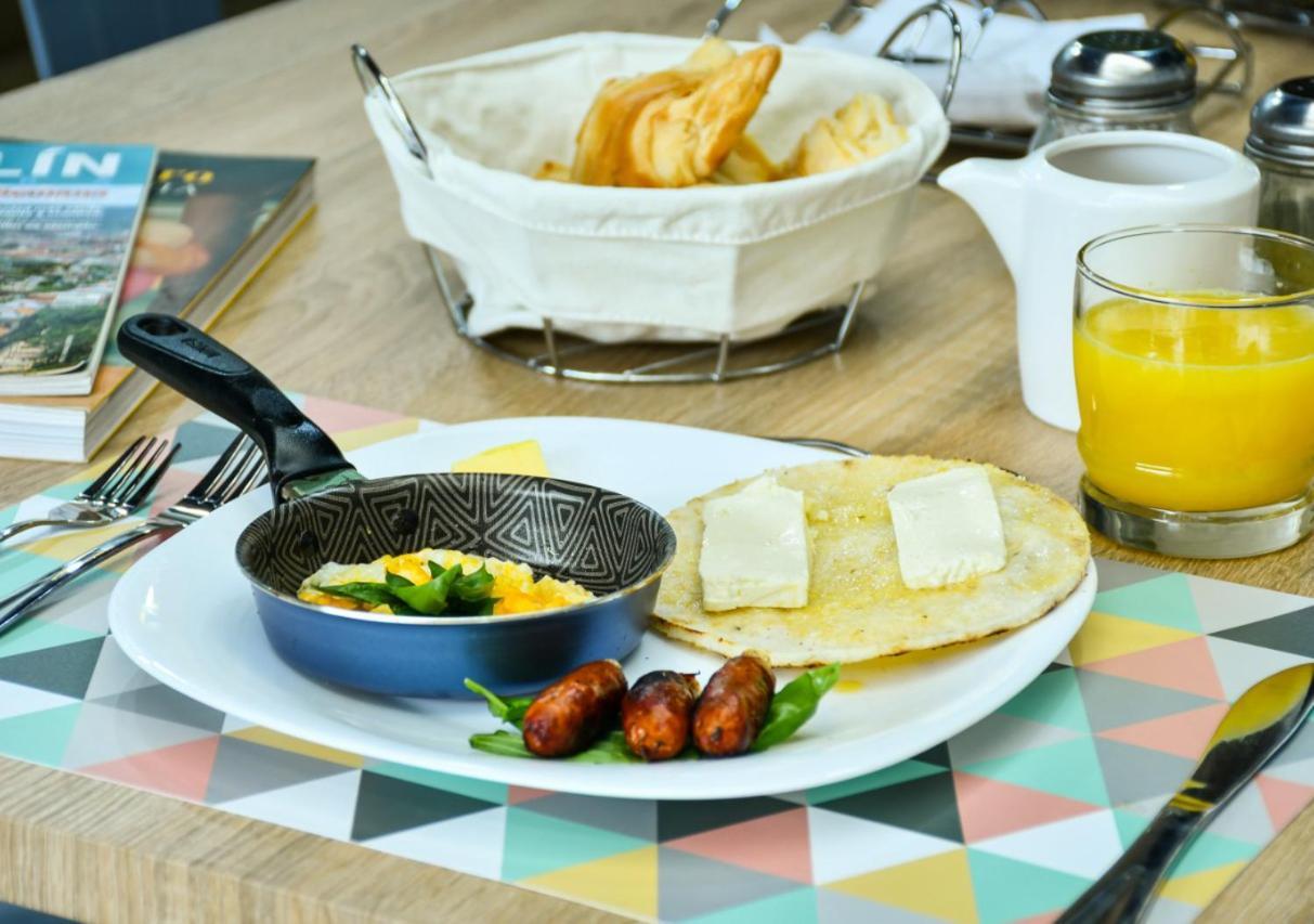 Botanica Casa Hotel Медельин Экстерьер фото