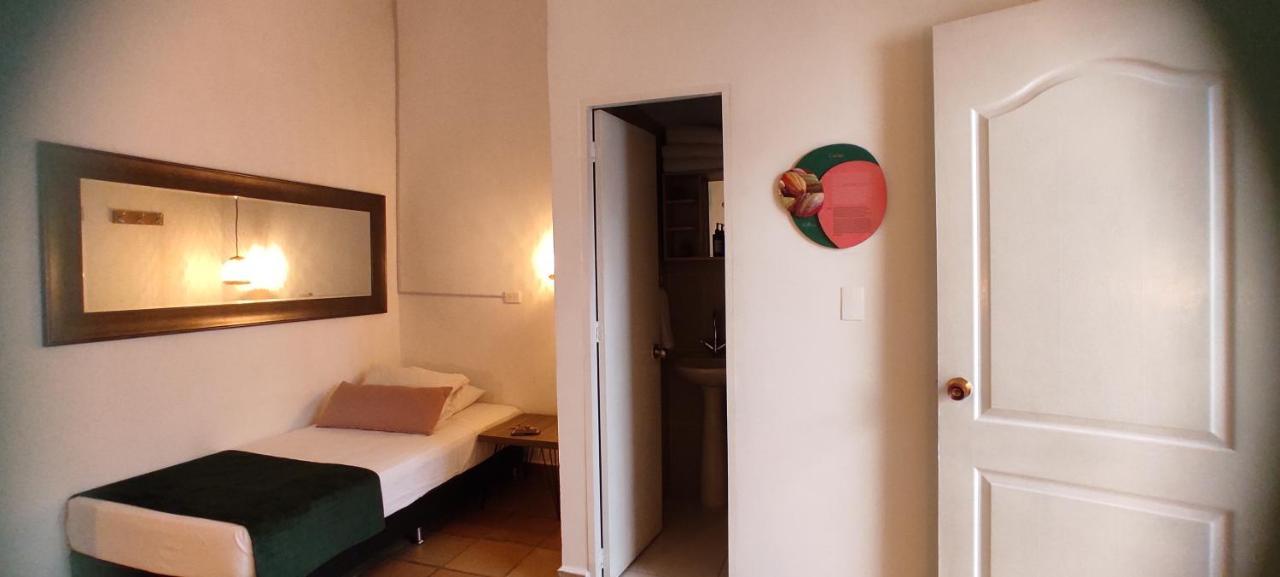 Botanica Casa Hotel Медельин Экстерьер фото